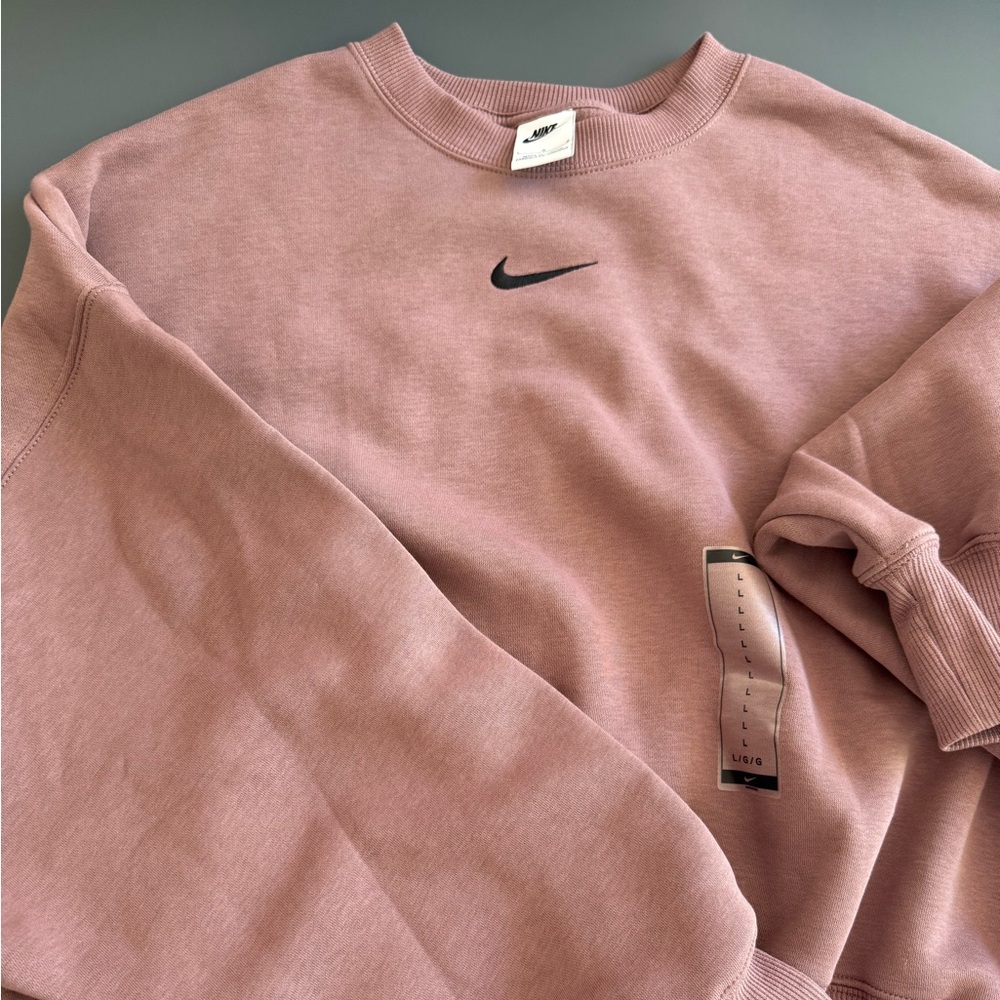 Nike cropped boyfriend sweatshirt